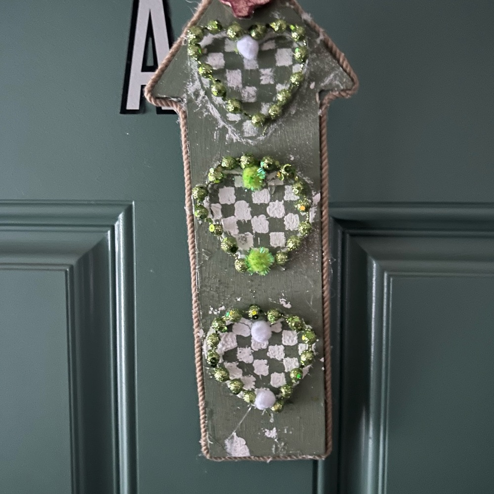 Green Heart Wall Hanging Decor